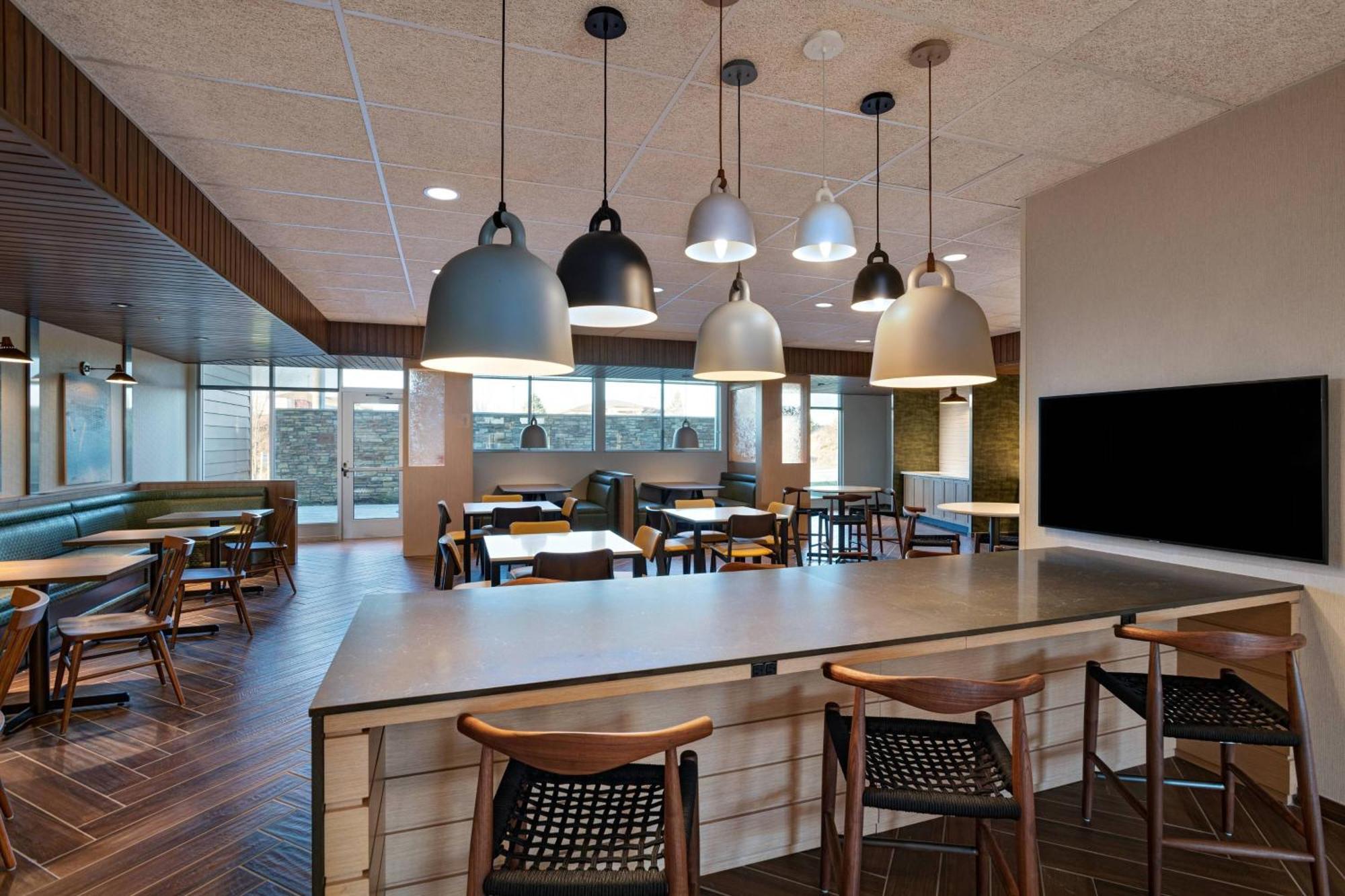 Fairfield Inn & Suites By Marriott Oskaloosa Екстериор снимка