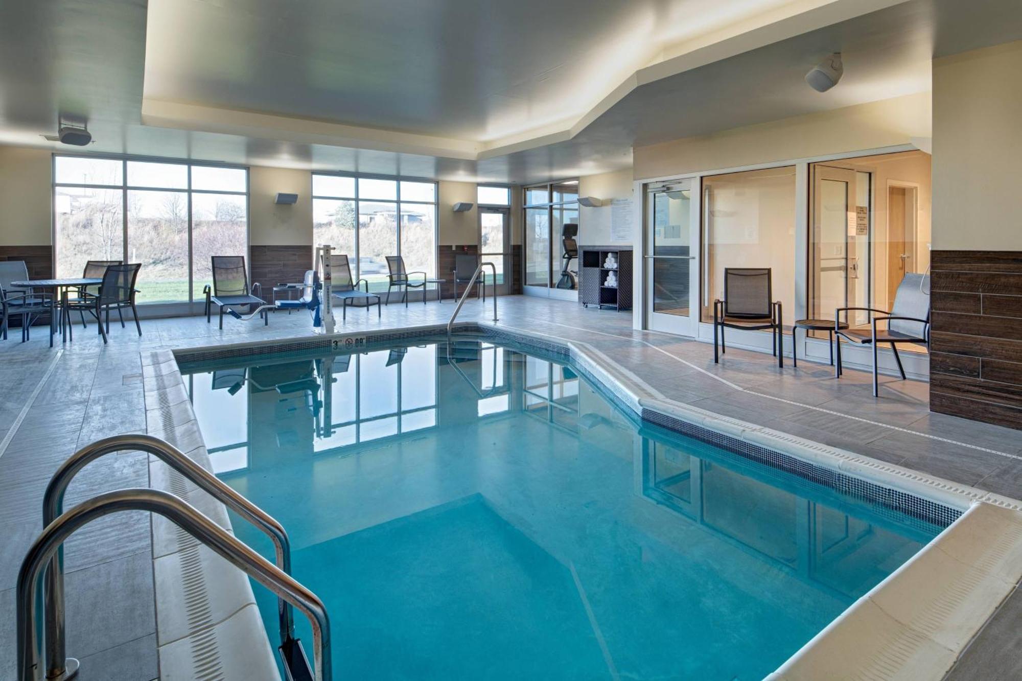 Fairfield Inn & Suites By Marriott Oskaloosa Екстериор снимка